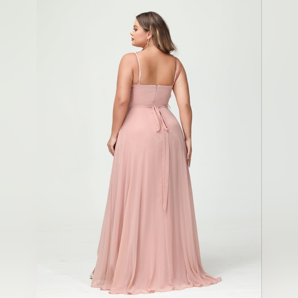 LAVETIR "AMORA" PLUS-SIZED DRESS - Picture 3 of 3